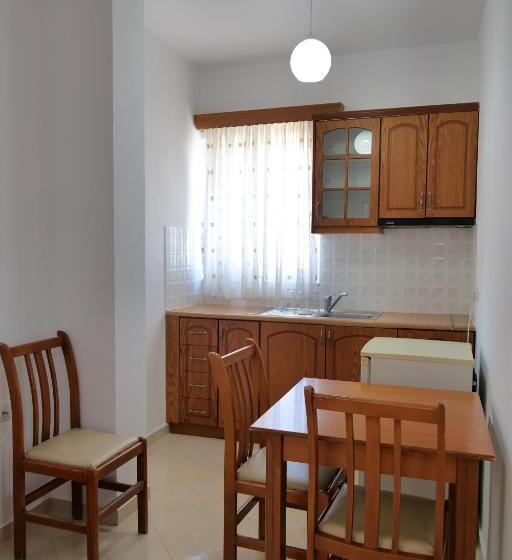 شقة غرفة واحدة, Vola