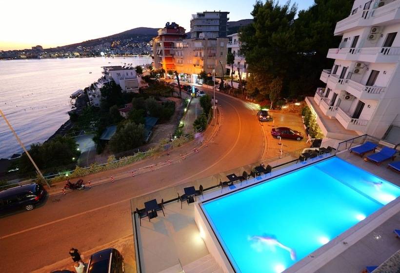 غرفة ديلوكس مطلّة علي البحر, Vola