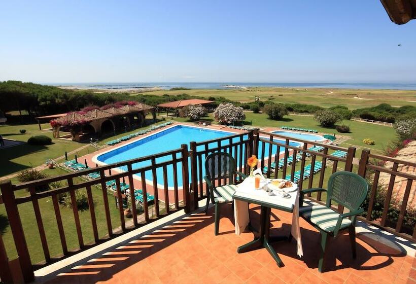 غرفة قياسية ثلاثية, Resort Marina Di Castello Golf & Spa