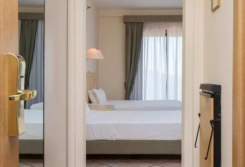 スーペリアトリプルルーム, Resort Marina Di Castello Golf & Spa