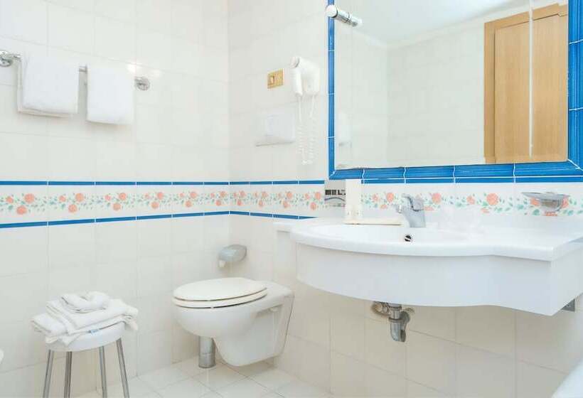 غرفة سوبيريور ثلاثية, Resort Marina Di Castello Golf & Spa