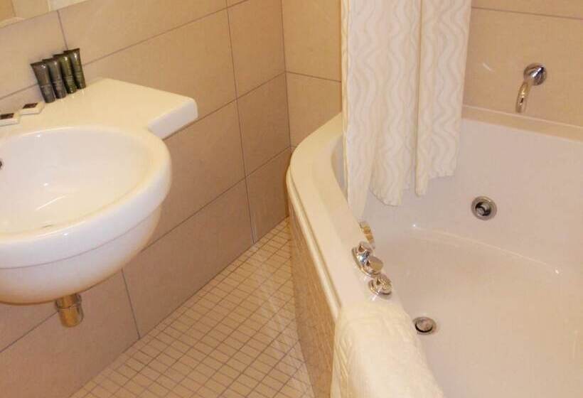 اتاق استاندارد سه نفره, Afrika Hotel Frýdek Místek