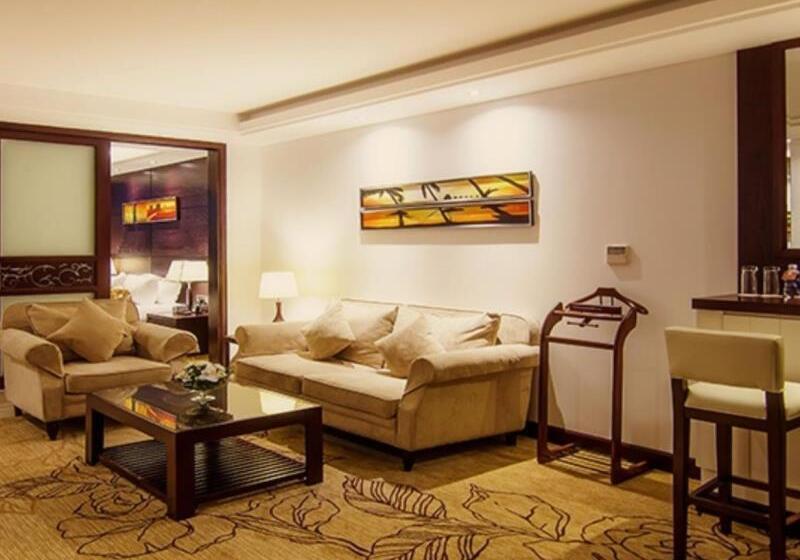 سوئیت با چشمانداز رودخانه, Brilliant Hotel Afternoon Tea Inclusive