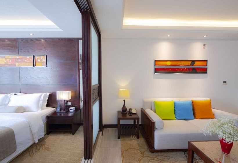 سوئیت با چشمانداز رودخانه, Brilliant Hotel Afternoon Tea Inclusive