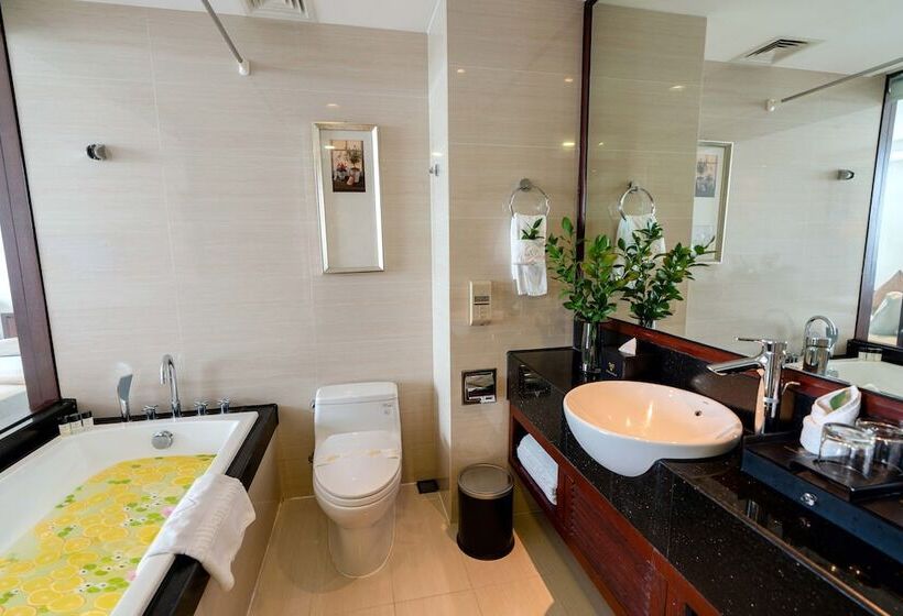 اتاق لوکس, Brilliant Hotel Afternoon Tea Inclusive