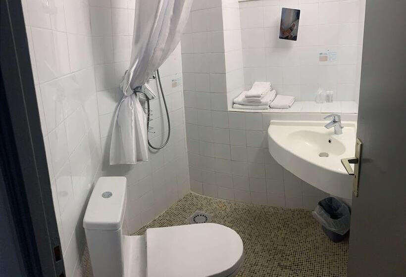 Номер Стандарт, Campanile Grenoble Centre Gare