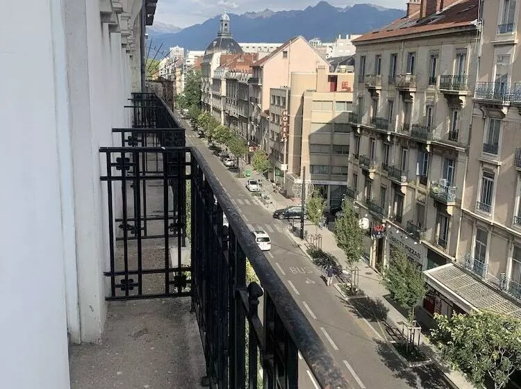 スタンダードトリプルルーム, Campanile Grenoble Centre Gare