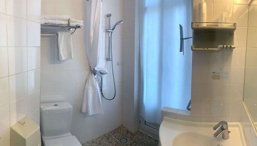 Номер Стандарт, Campanile Grenoble Centre Gare