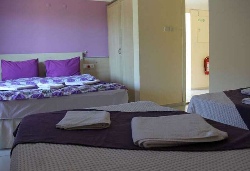 Pokój Czteroosobowy Standard, Eldorado