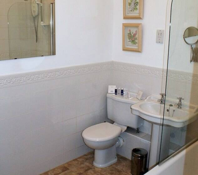 ２ベッドルームハウス, Eshott Hall