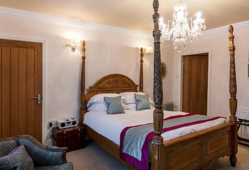 Номер Стандарт, Eshott Hall