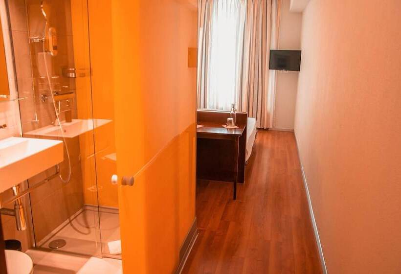 스탠다드 싱글 룸, Goldener Schlussel