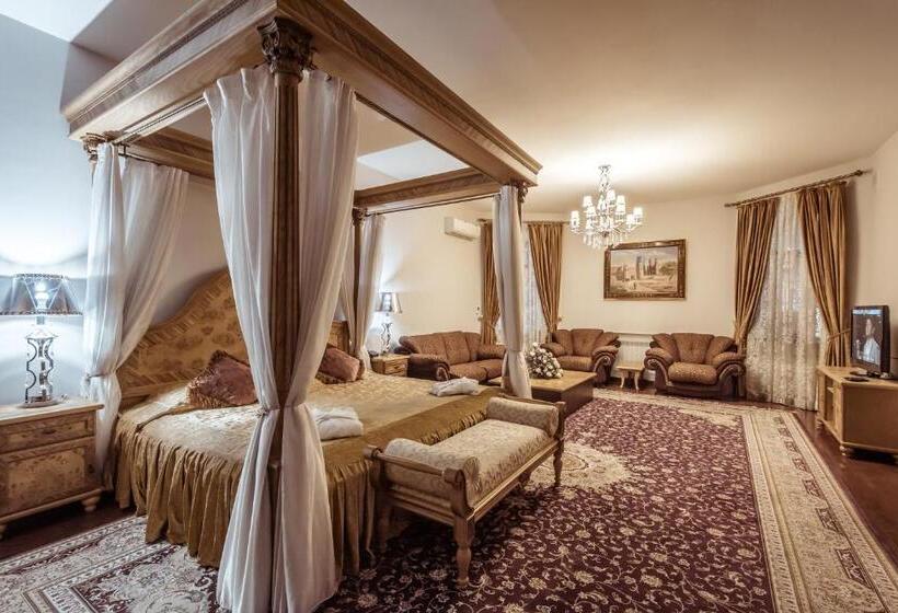 سوییت جونیور, Ichan Qal A Premium Class