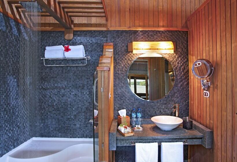 سوییت, Las Lagunas Boutique