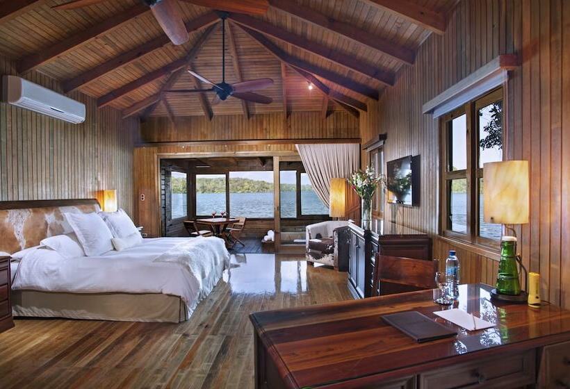 سوییت, Las Lagunas Boutique