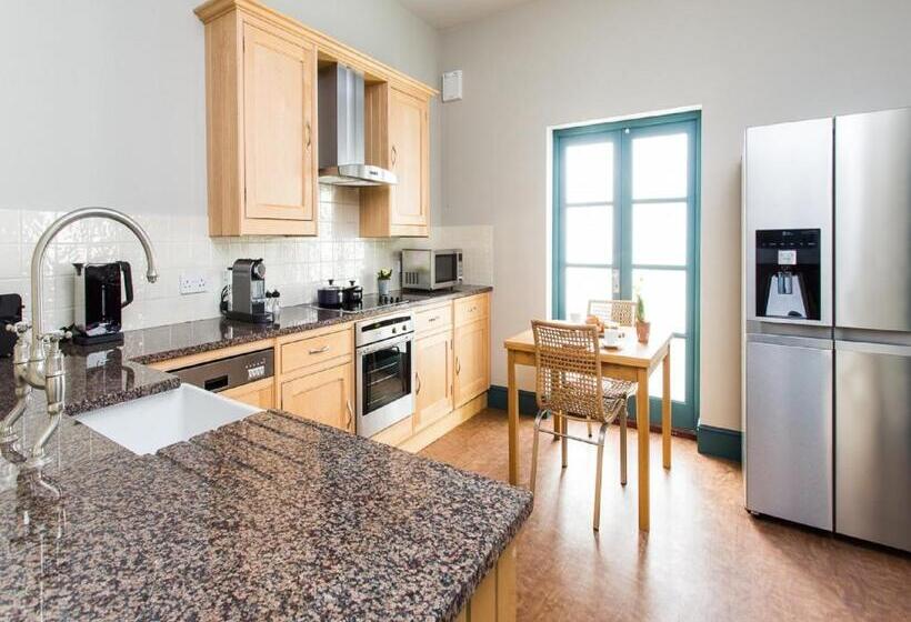 Семейные Апартаменты 3 Спальни, Oddfellows Chester Hotel & Apartments