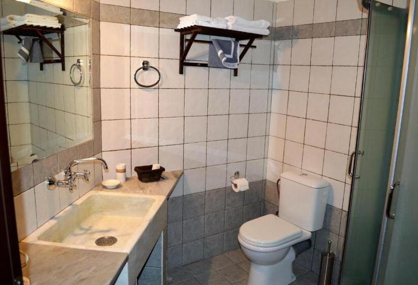 חדר סופריור, Oreades