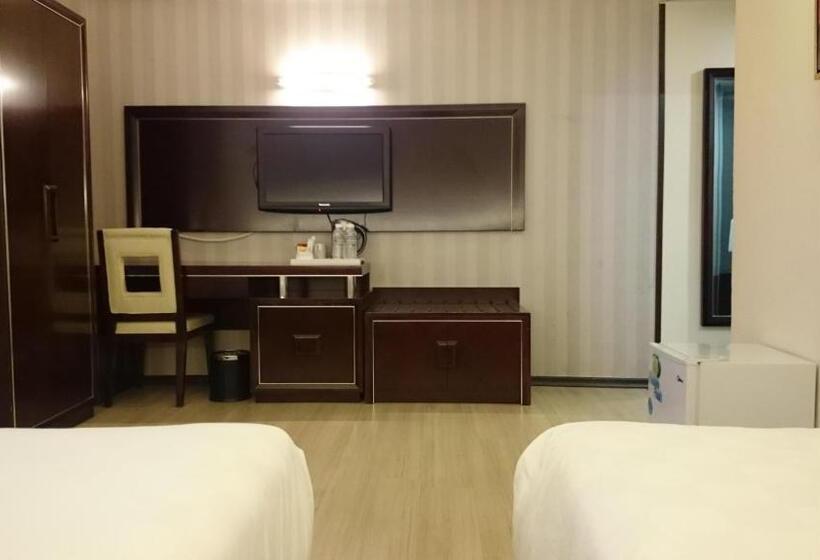 Семейный Номер Superior, Pariss Hotel Johor Bahru