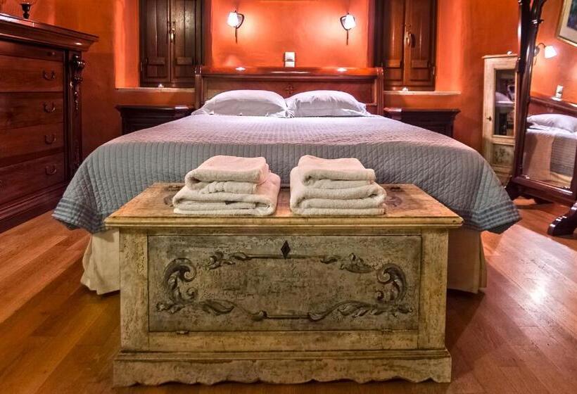 סוויטה נשיאותית, Petropoulakis Tower