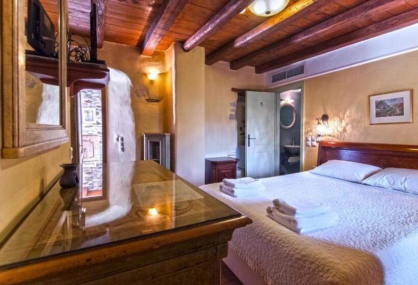 חדר סופריור, Petropoulakis Tower