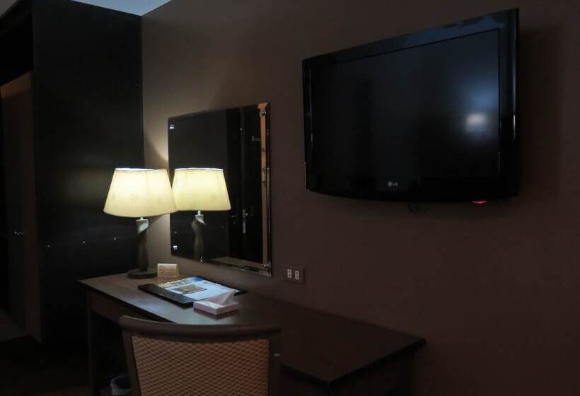 اتاق سوپریور, The Pinnacle Hotel And Suites