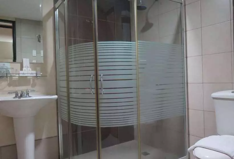 エクゼクティブスイート, The Pinnacle Hotel And Suites