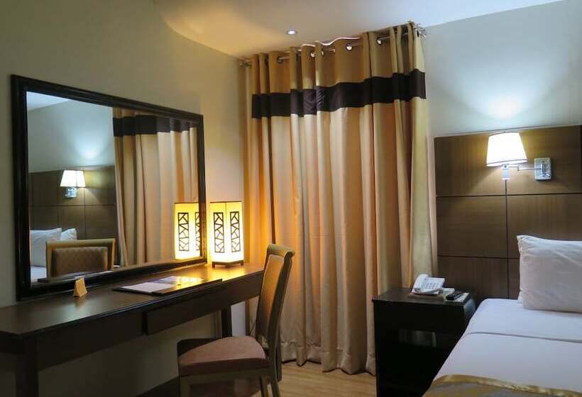 سوییت اجرایی, The Pinnacle Hotel And Suites