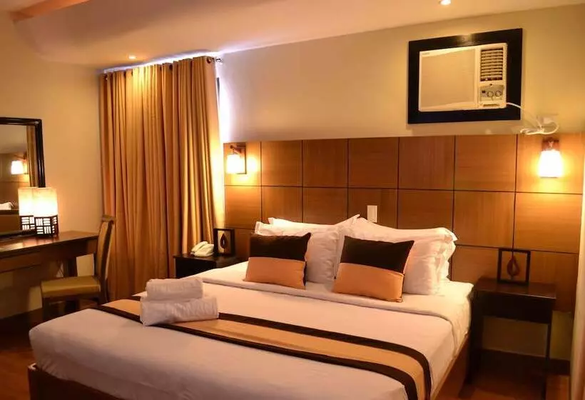 エクゼクティブスイート, The Pinnacle Hotel And Suites