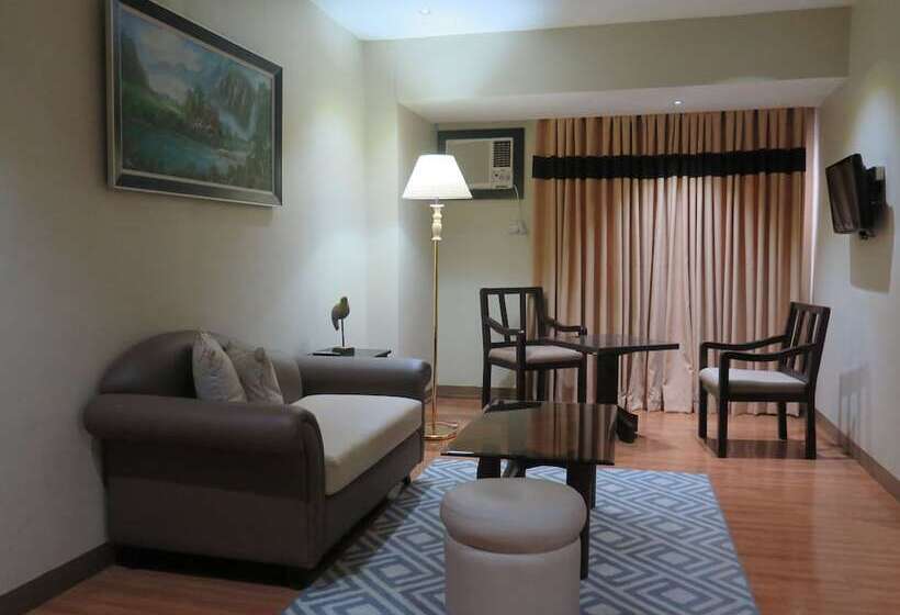 سوییت اجرایی, The Pinnacle Hotel And Suites