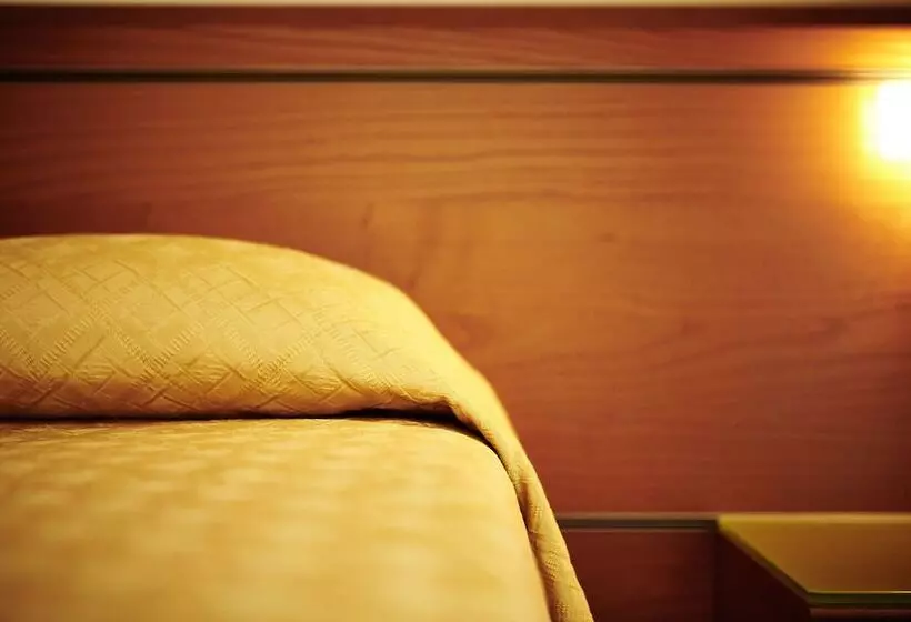 Chambre Triple Standard, Prim