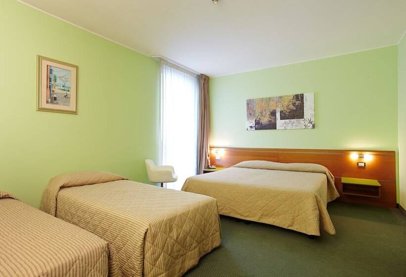 غرفة قياسية ثلاثية, Prim