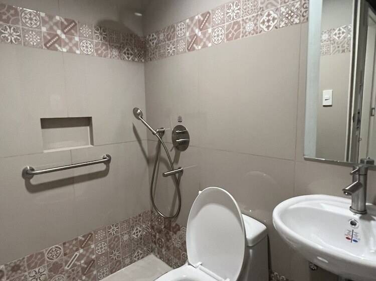 غرفة ديلوكس, Sogo   Edsa Trinoma