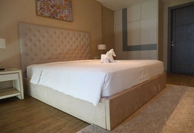 Апартаменты Deluxe 1 Спальня, Swiss Belhotel Balikpapan