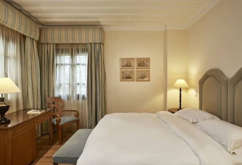 小型套房, The Captain S House Boutique