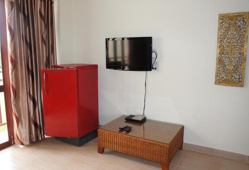 4인용 스탠다드 룸, The Oriental Tropical Beach At Vip Resort