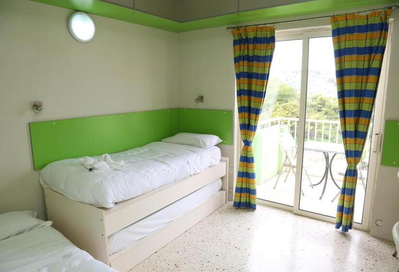 استودیوی استاندارد, Nsts Campus Residence And Hostel