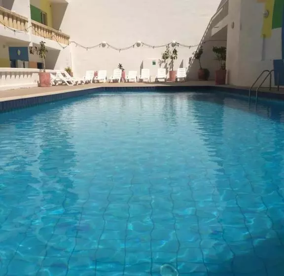 استودیوی استاندارد, Nsts Campus Residence And Hostel