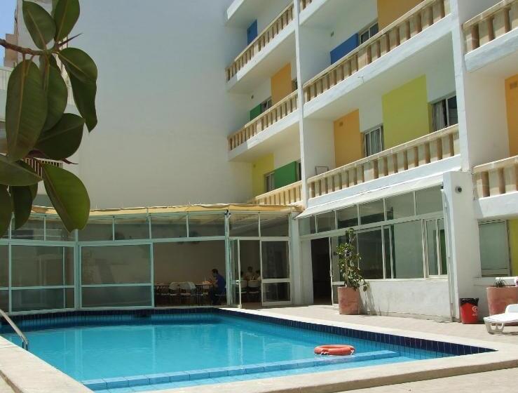 استودیوی استاندارد, Nsts Campus Residence And Hostel