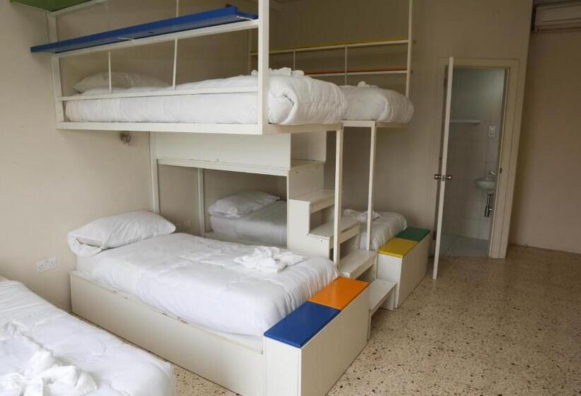 تختخواب در اتاق مشترک, Nsts Campus Residence And Hostel