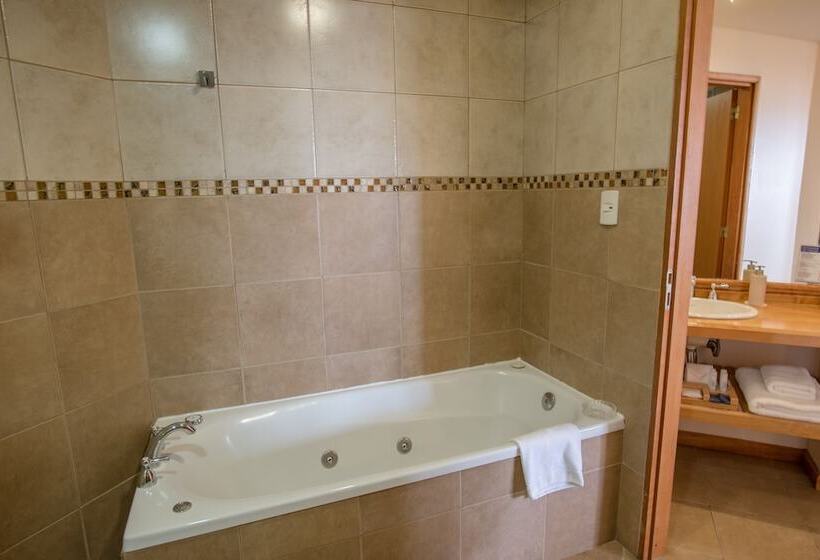 标准三人间, Altos Ushuaia Hotel & Resto