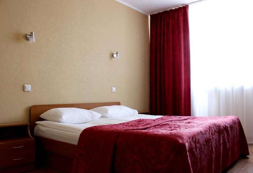 غرفة قياسية, Amaks City