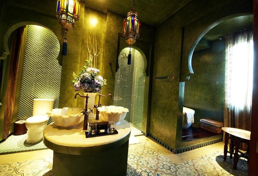 اتاق لوکس, Kenting Amanda