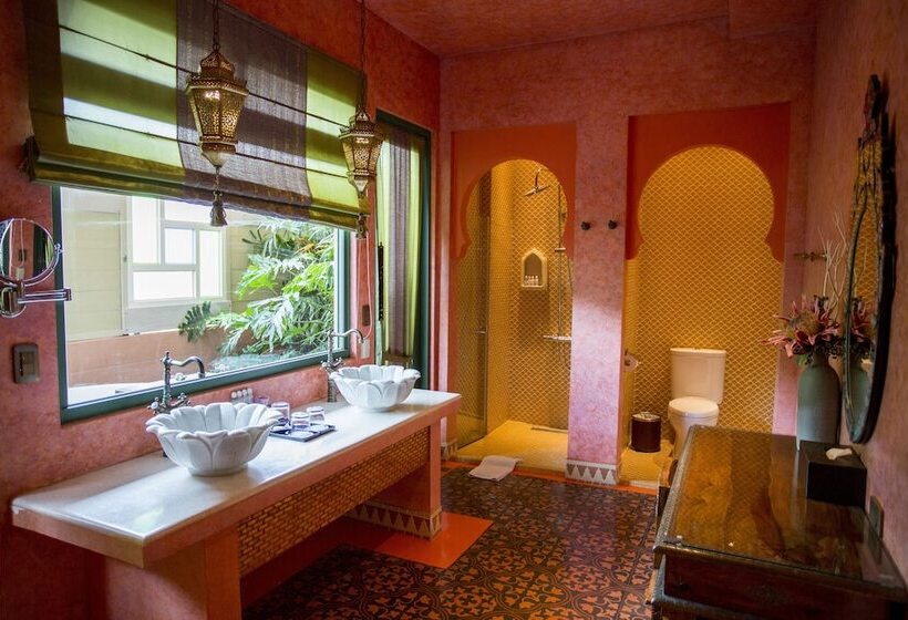 اتاق لوکس چهار تخته, Kenting Amanda