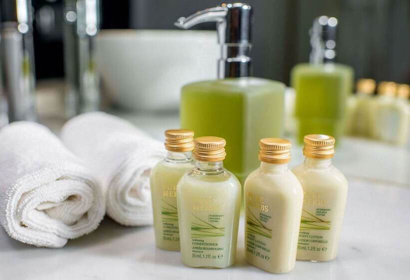 اتاق سوپریور, Astoria