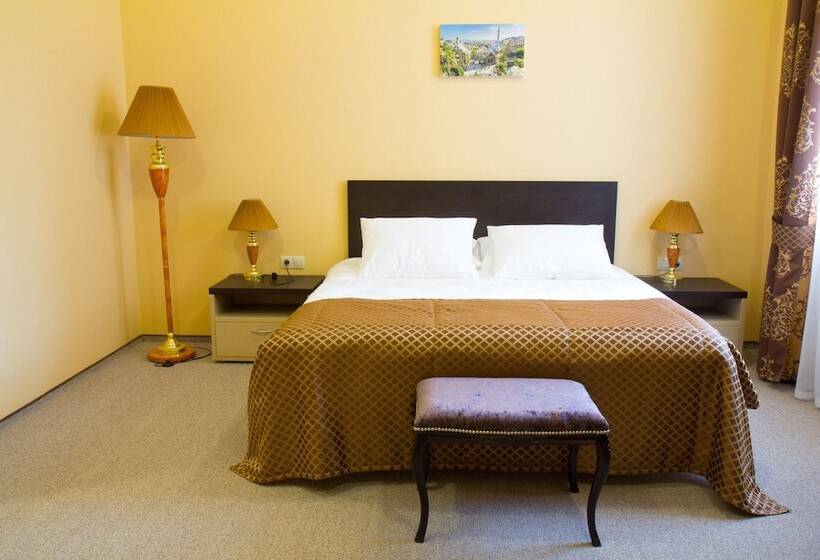 سوییت جونیور, Barcelona