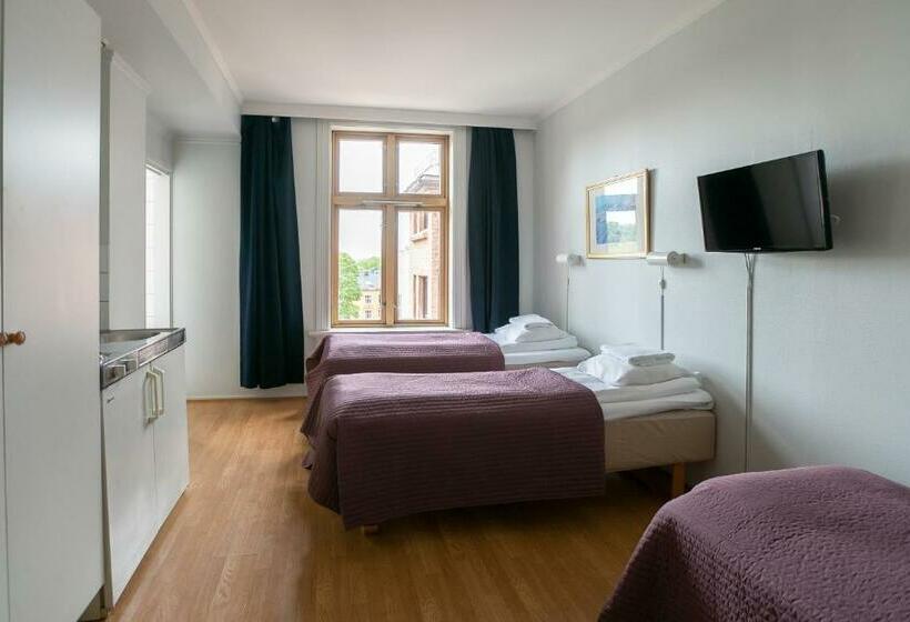 اتاق استاندارد سه نفره, Cochs Pensjonat