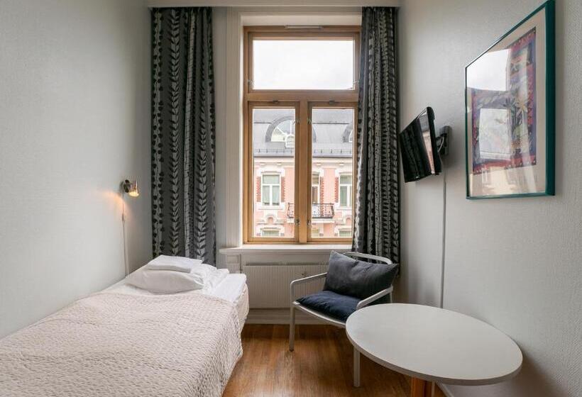 اتاق استاندارد یک نفره, Cochs Pensjonat