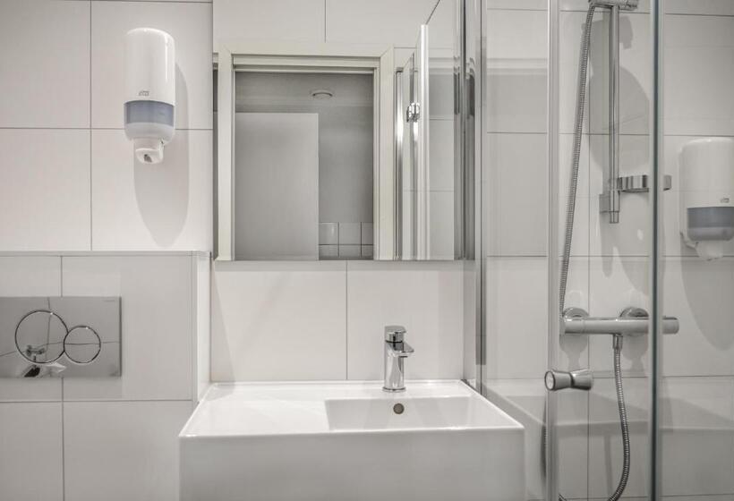 اتاق استاندارد چهار تخته, Cochs Pensjonat