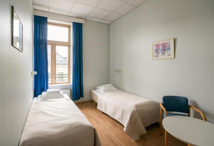 اتاق استاندارد با سرویس بهداشتی مشترک, Cochs Pensjonat