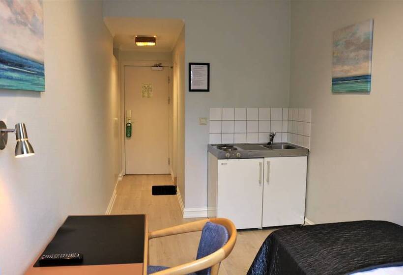 اتاق استاندارد یک نفره, Cochs Pensjonat